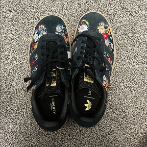 adidas Floral Sneakers - Black and Multicolor ADIDAS Platform Gazelle